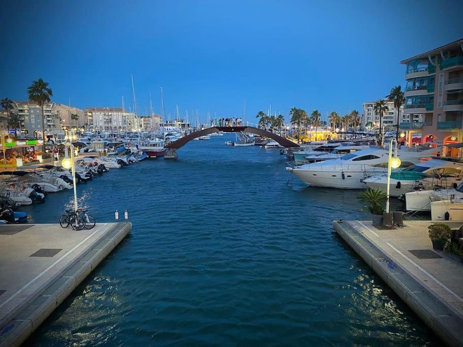 Port-Frejus, Le Paladien, Appartement 2 Pieces Climatise, Terrasse & Parking المظهر الخارجي الصورة